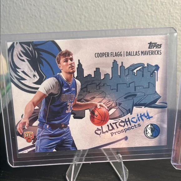 Topps Cooper Flagg Dallas mavericks rookie card lot. Clutch city activators 1980 - Picture 2 of 5